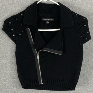 Rock & Republic: Blk Knitted Crop Top with Spikes